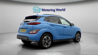 Hyundai KONA PREMIUM