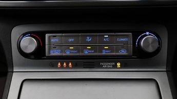 Hyundai KONA PREMIUM