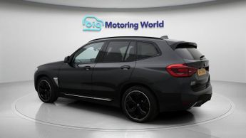 BMW iX3 PREMIER EDITION
