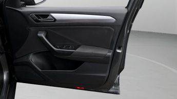 Volkswagen T-Roc LIFE TSI DSG