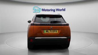 Peugeot E-2008 GT PREMIUM