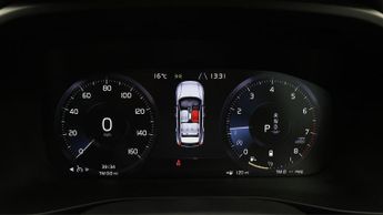 Volvo XC40 B4 R-DESIGN