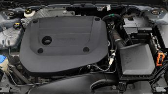 Volvo XC40 B4 R-DESIGN