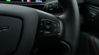 Ford Mustang Mach-E BASE