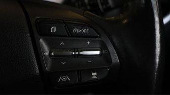 Hyundai KONA PREMIUM