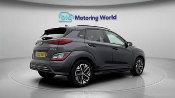 Hyundai KONA PREMIUM