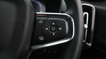 Volvo XC40 RECHARGE T4 R-DESIGN