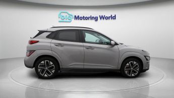 Hyundai KONA PREMIUM