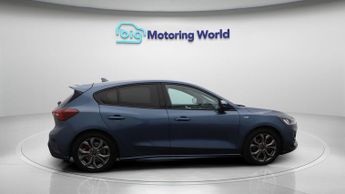 Ford Focus ST-LINE EDITION