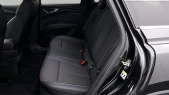 Audi Q4 e-tron S LINE