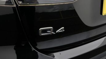 Audi Q4 e-tron S LINE