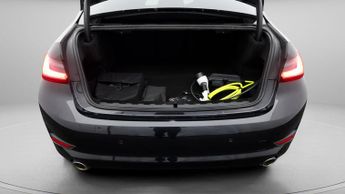 BMW 3 Series 330E SE PRO