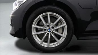 BMW 3 Series 330E SE PRO