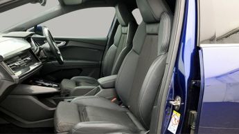 Audi Q4 e-tron S LINE
