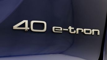 Audi Q4 e-tron S LINE