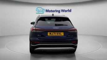 Audi Q4 e-tron S LINE