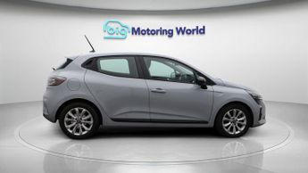 Renault Clio EVOLUTION E-TECH