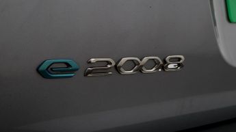 Peugeot E-2008 GT