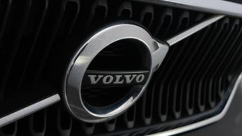 Volvo XC40 B4 MOMENTUM