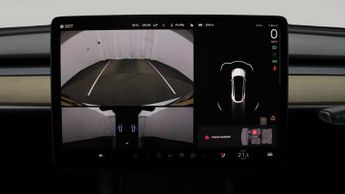 Tesla Model Y LONG RANGE AWD