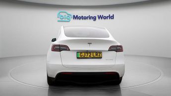 Tesla Model Y LONG RANGE AWD