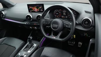 Audi Q2 TFSI S LINE BLACK EDITION