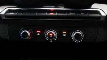 Audi Q2 TFSI S LINE BLACK EDITION