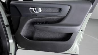 Volvo XC40 RECHARGE PLUS