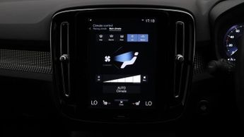 Volvo XC40 T3 R-DESIGN PRO