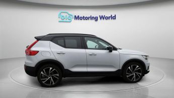 Volvo XC40 T3 R-DESIGN PRO