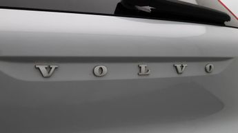 Volvo XC40 T3 R-DESIGN PRO