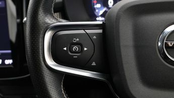 Volvo XC40 T3 R-DESIGN PRO