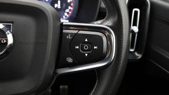 Volvo XC40 T3 R-DESIGN PRO