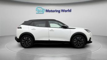 Peugeot E-2008 GT PREMIUM