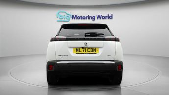 Peugeot E-2008 GT PREMIUM