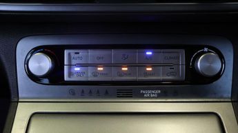 Hyundai KONA PREMIUM