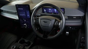 Ford Mustang Mach-E BASE