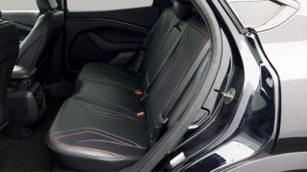 Ford Mustang Mach-E BASE