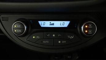 Toyota Yaris VVT-I ICON