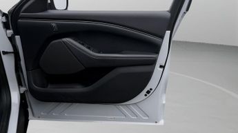 Ford Mustang Mach-E BASE