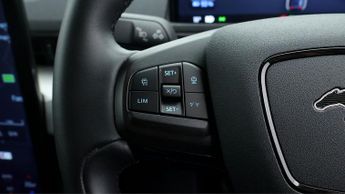 Ford Mustang Mach-E BASE