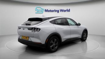 Ford Mustang Mach-E BASE