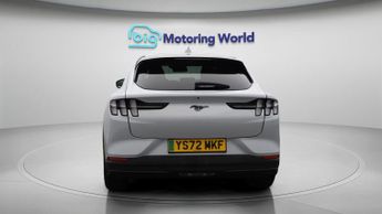 Ford Mustang Mach-E BASE