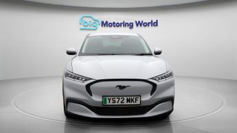 Ford Mustang Mach-E BASE