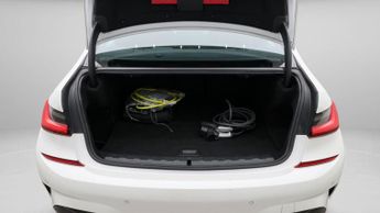 BMW 3 Series 330E M SPORT