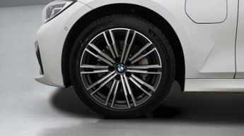 BMW 3 Series 330E M SPORT