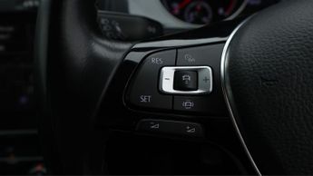 Volkswagen Golf SE NAVIGATION TDI DSG