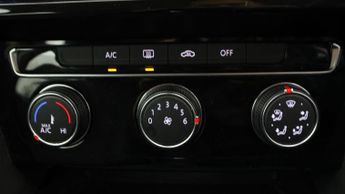 Volkswagen Passat SE NAV TDI DSG
