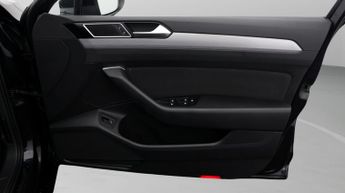 Volkswagen Passat SE NAV TDI DSG