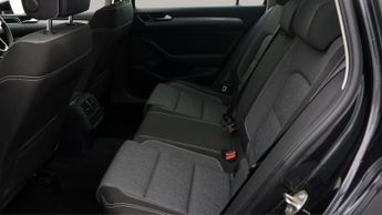 Volkswagen Passat SE NAV TDI DSG